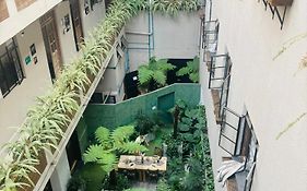 FRONTERA 49 Roma Norte Hostal